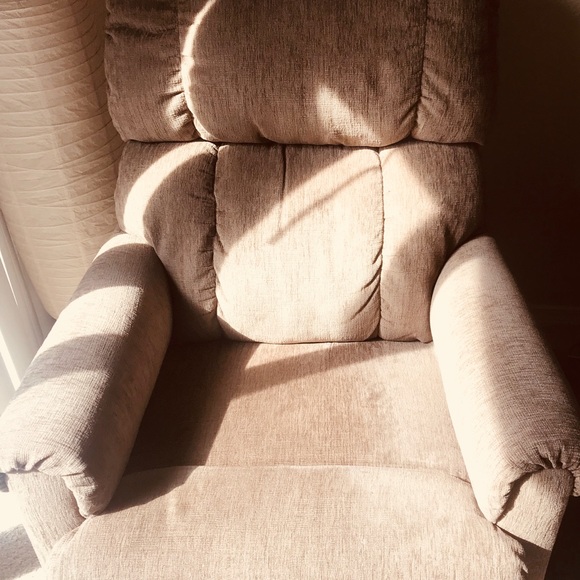 La z boy three seater and recliner - Picture 2 of 2